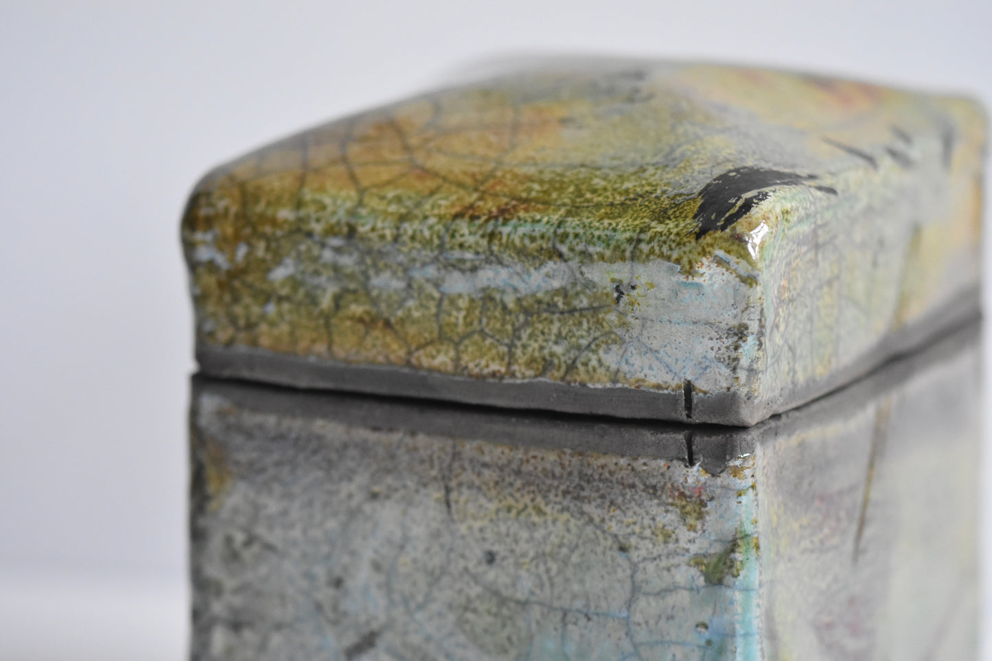 TEA STORAGE BOX (raku)