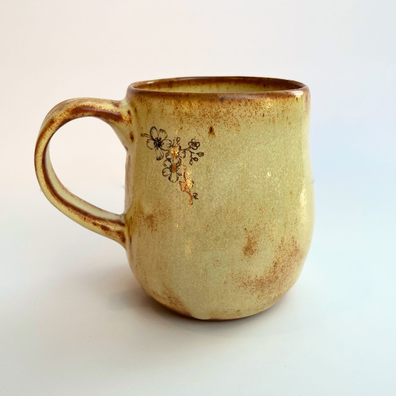 MUG, gold snake (no. 8)