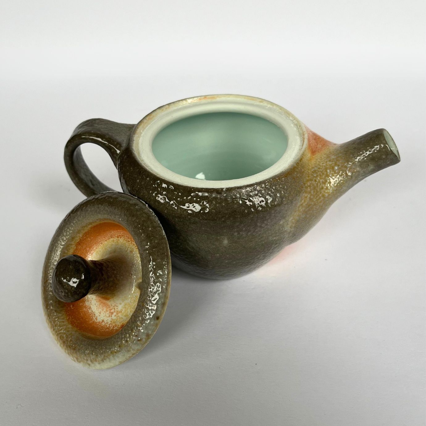 TEAPOT, soda-fired porcelain