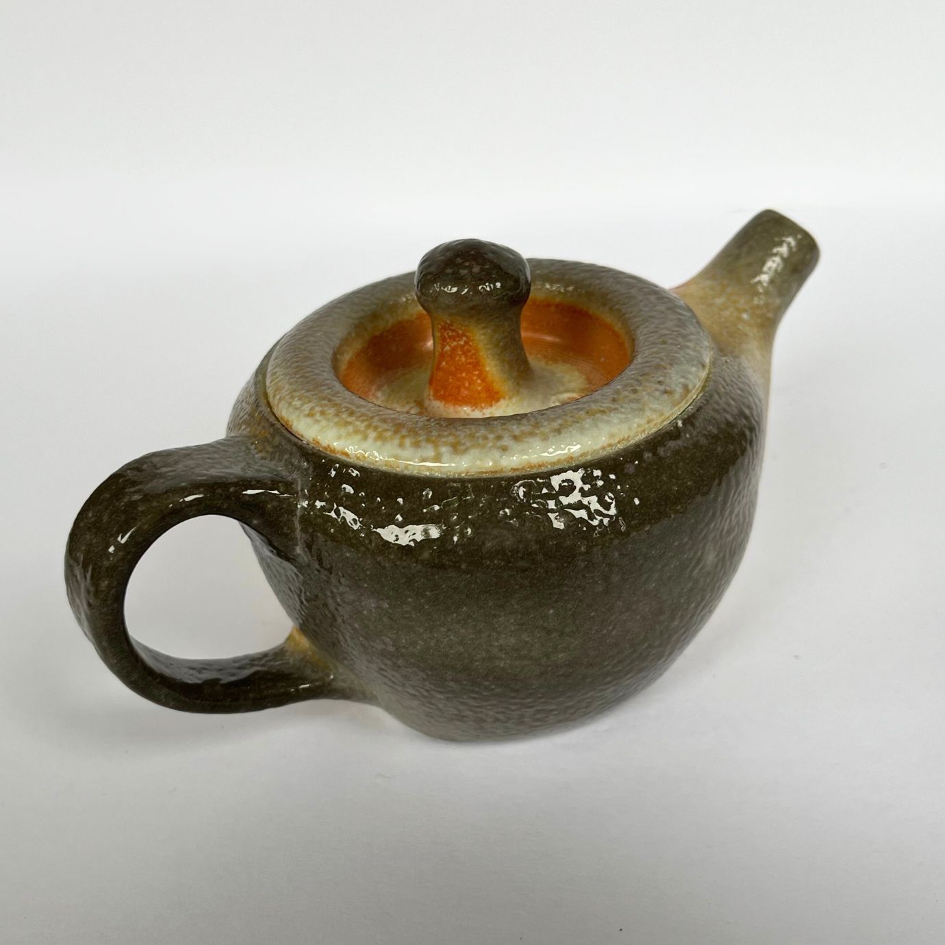 TEAPOT, soda-fired porcelain